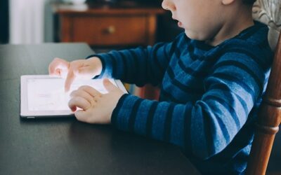 How to manage your child’s screen time in 2025